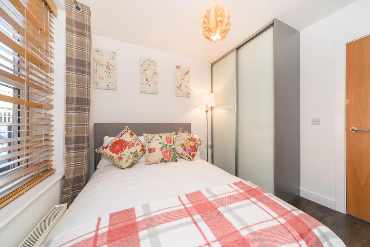 City Centre Posh Parlour Gated Parking 1Bed Wifi Кингстон-апон-Халл Экстерьер фото